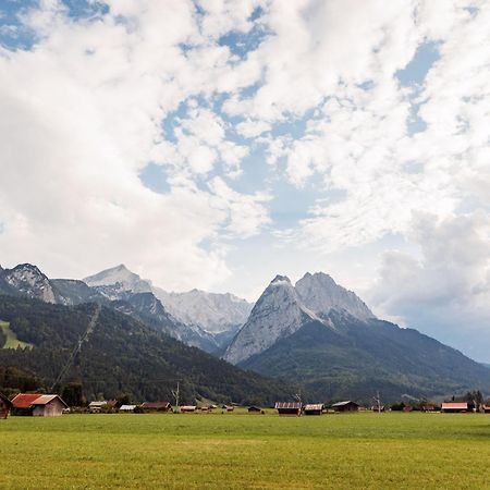 Haus Mit Wunderschoenem Ausblick Und Garten Garmisch-Partenkirchen Exterior foto