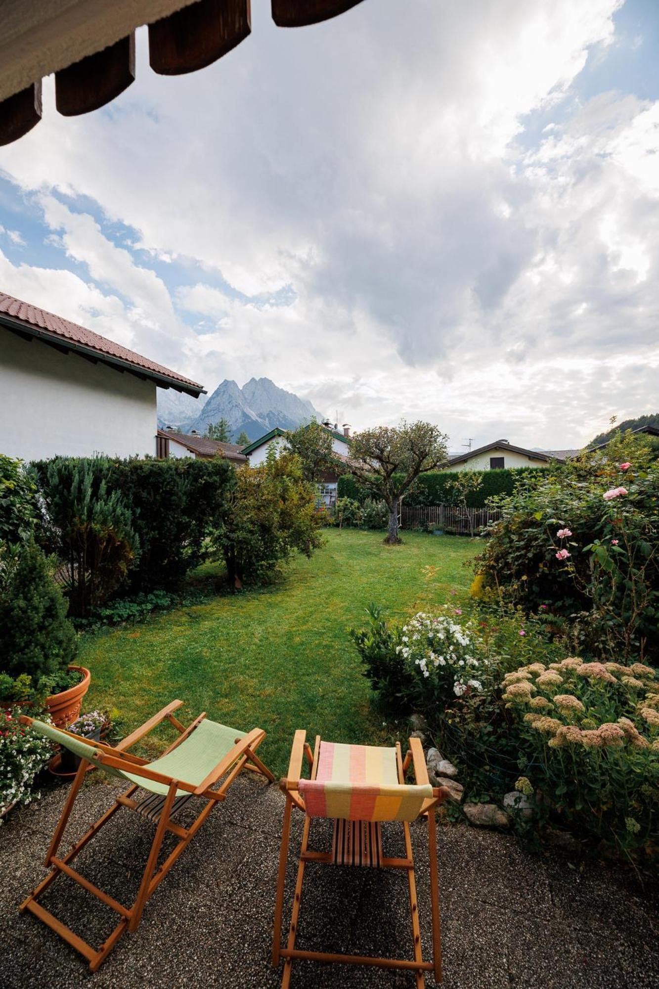 Haus Mit Wunderschoenem Ausblick Und Garten Garmisch-Partenkirchen Exterior foto